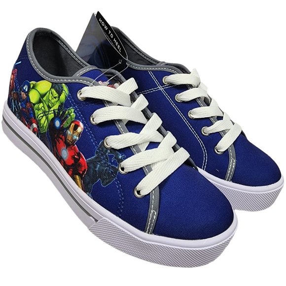 Heelys Youth Size Blue Marvel Avengers Wheeled Skate Shoes